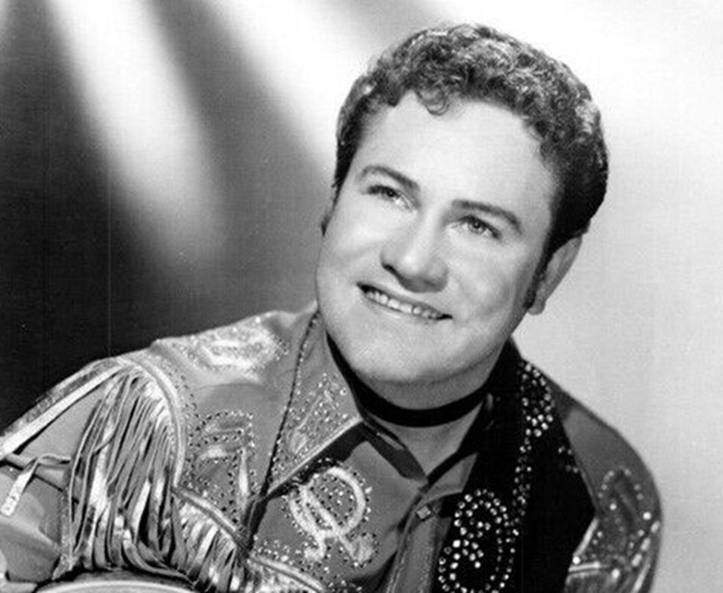 Publicity portrait of country singer-songwriter Lefty Frizzell