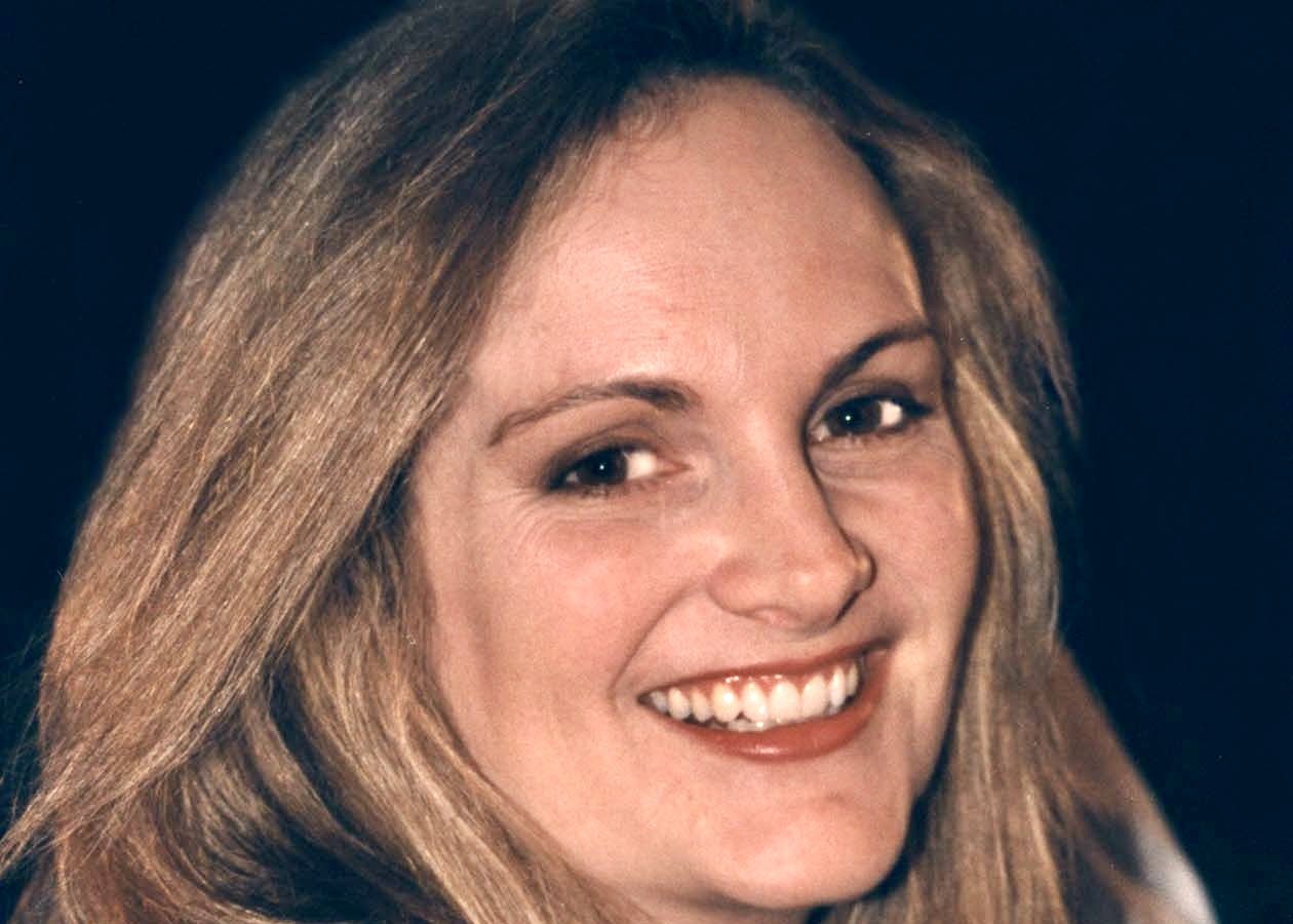 Patricia Hearst in 1984 facing the camera