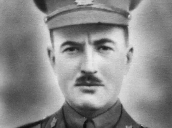 Lieutenant Wallace Lloyd Algie, 20th Battalion, 1st Central Ontario Regiment, Canadian Expeditionary Force in uniform