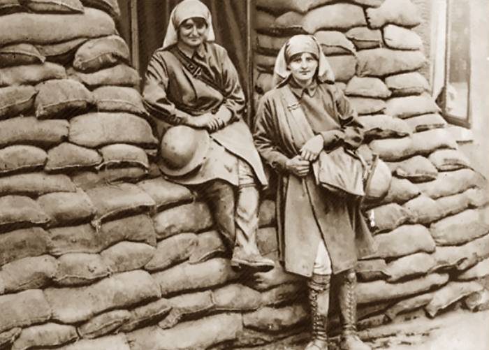 Elsie Knocker and Mairi Chisholm, nurses in WW1