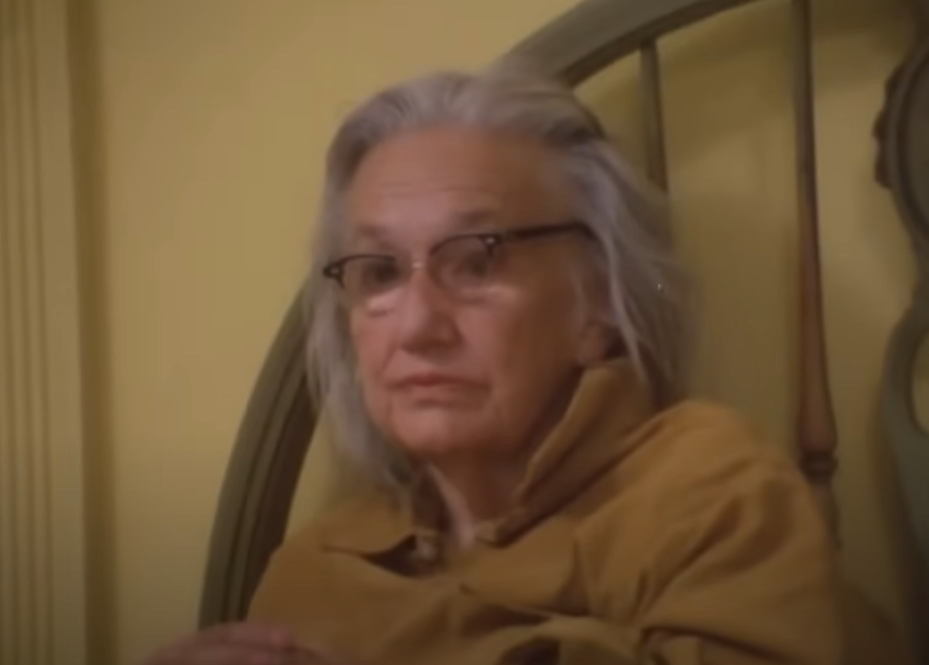 Screenshot of Edith Bouvier Beale from - The Beales of Grey Gardens (2006)