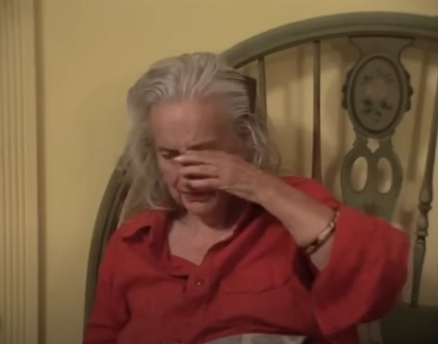 Screenshot of Edith Bouvier Beale from - The Beales of Grey Gardens (2006)
