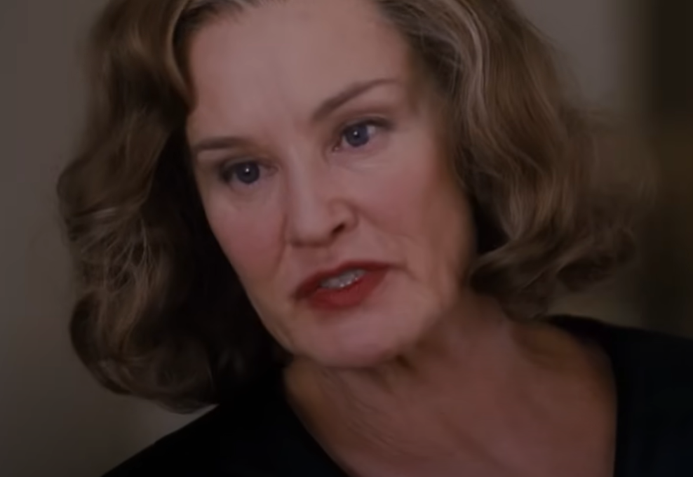 Screenshot of Jessica Lange (Edith Bouvier Beale) from - Grey Gardens (2009)