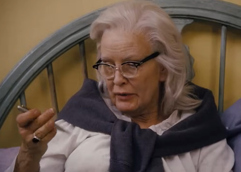 Screenshot of Jessica Lange (Edith Bouvier Beale) from - Grey Gardens (2009)