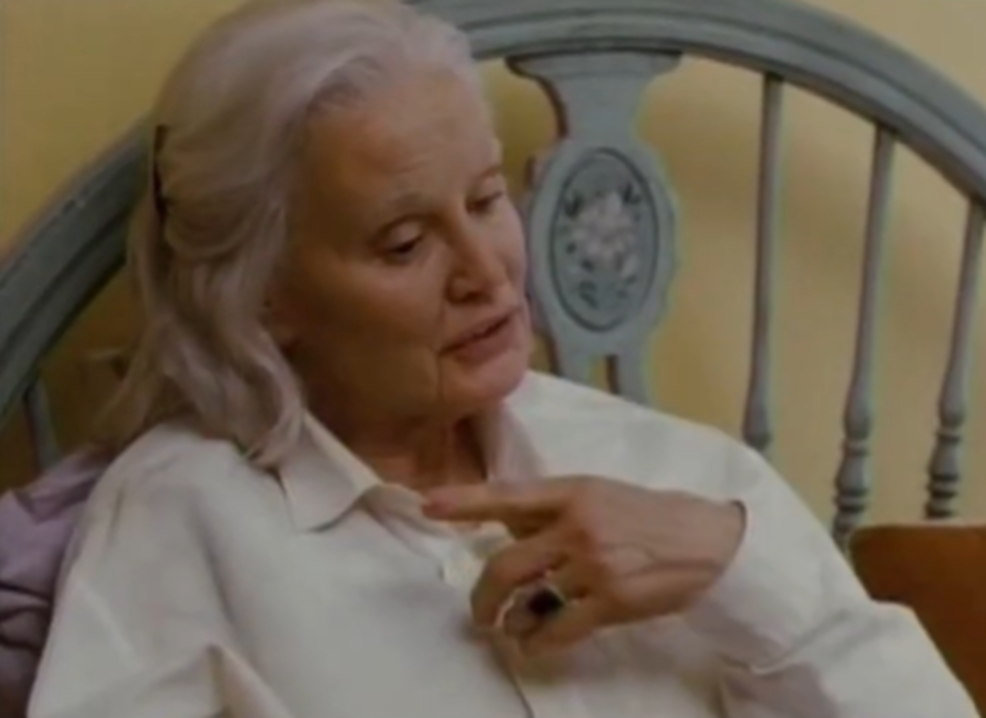 Screenshot of Jessica Lange (Edith Bouvier Beale) from - Grey Gardens (2009)