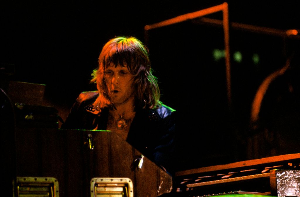 Keith EMERSON performing