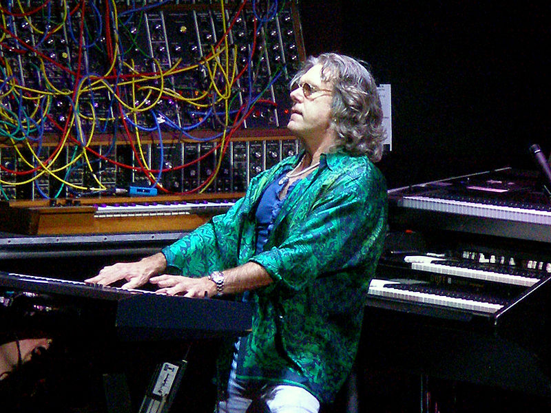 Keith Emerson performing