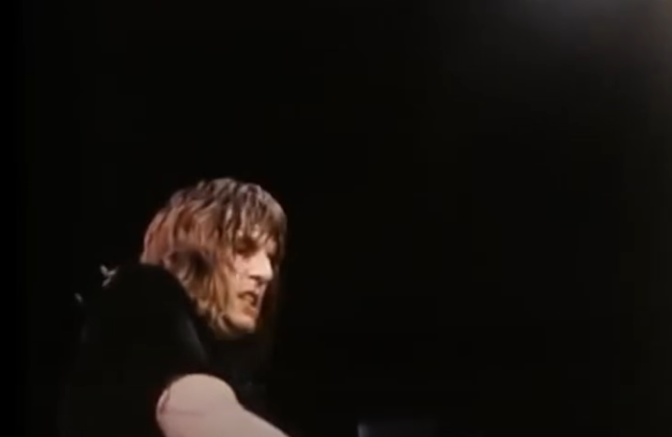 Keith Emerson performing