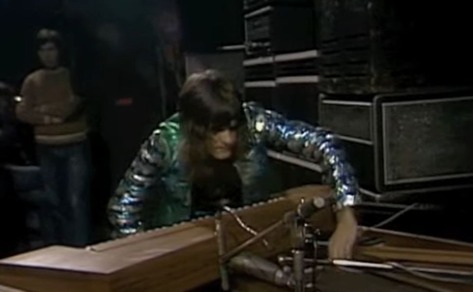 Keith Emerson performing