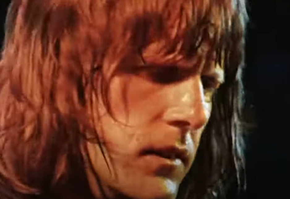 Keith Emerson performing