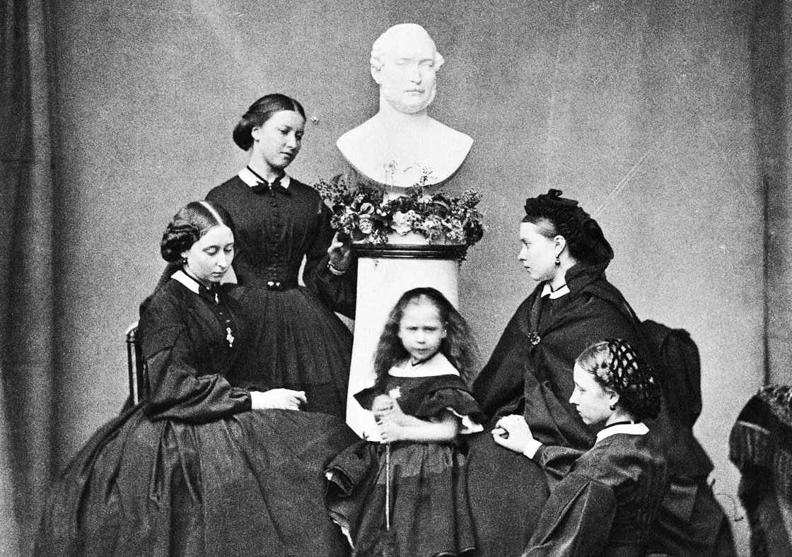 The daughters of Queen Victoria mourn the loss of their father