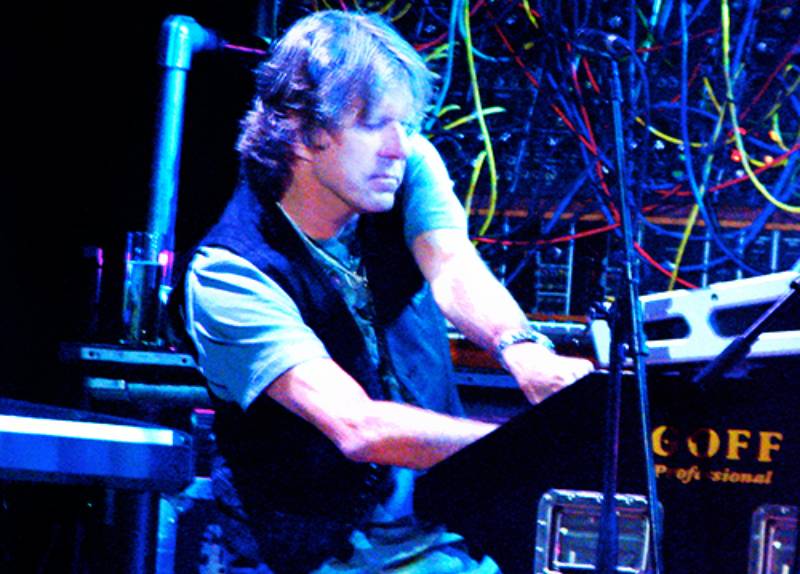 Keith Emerson performing