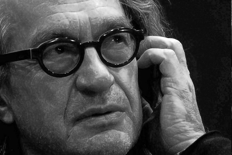 Wim Wenders looking at side - 2008
