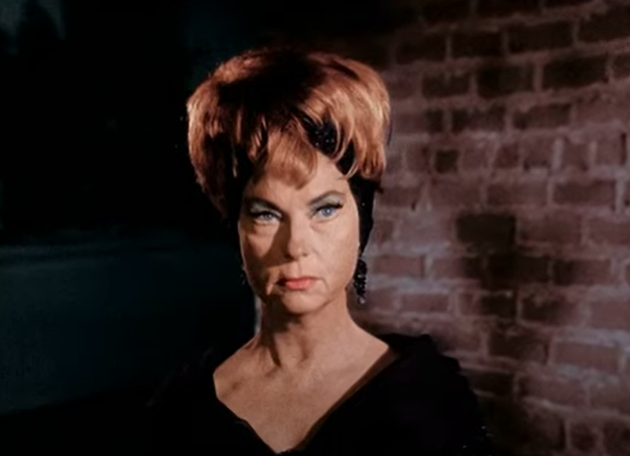 Screenshot of Agnes Moorehead from - Bewitched (1964-72)