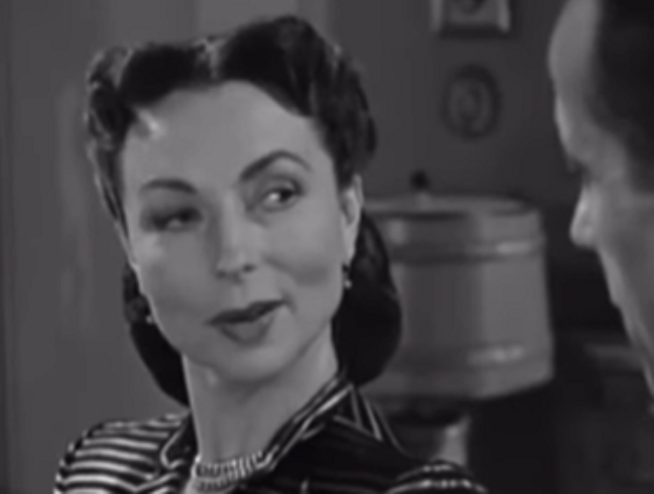 Screenshot of Agnes Moorehead from - Dark Passage (1947)