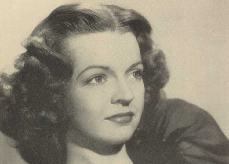 Publicity photo of Dale Evans for Argentinean Magazine