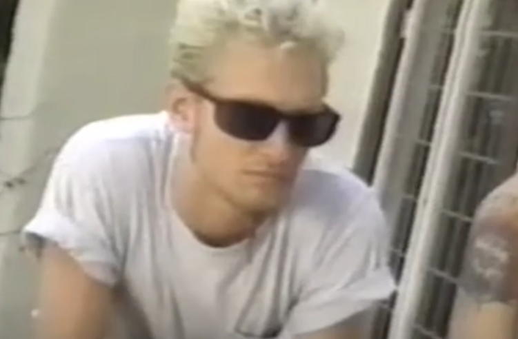 Screenshot of Man In The Box - The Alice In Chains Story