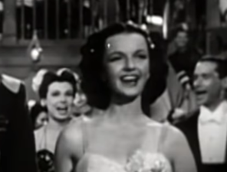 Screenshot of the movie Cowboy and the Senorita