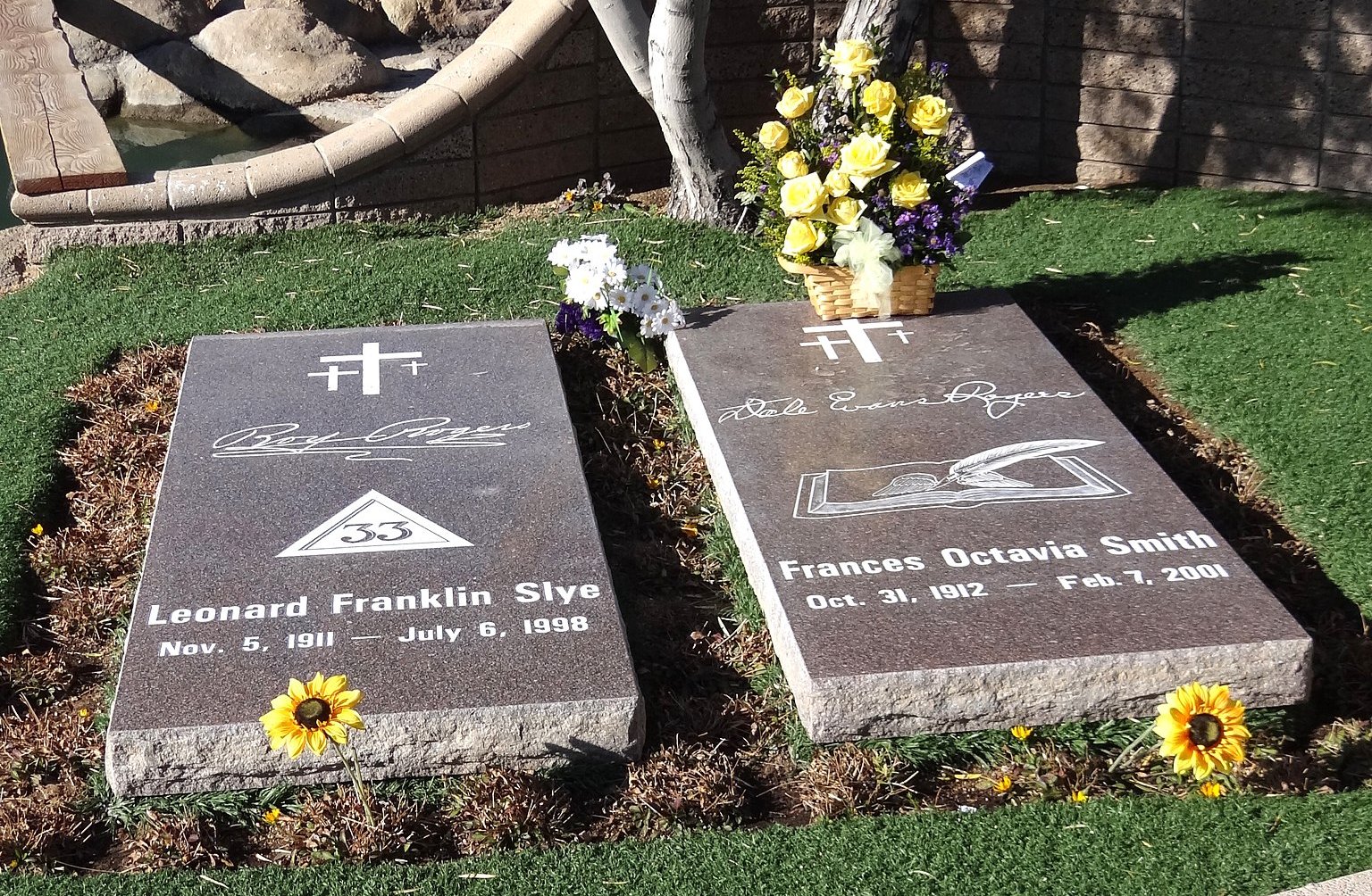 Graves of Roy Rogers and Dale Evans - Sunset Hills Cemetery