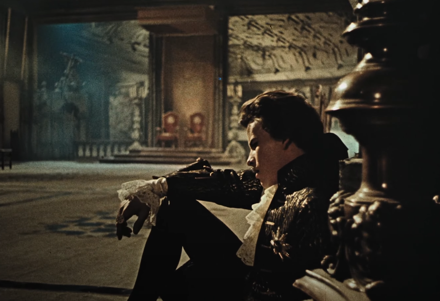 Screenshot of King in Shadow (1957)