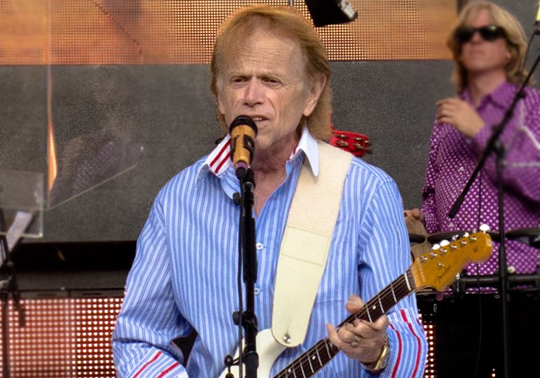 Al Jardine performing with the Beach Boys