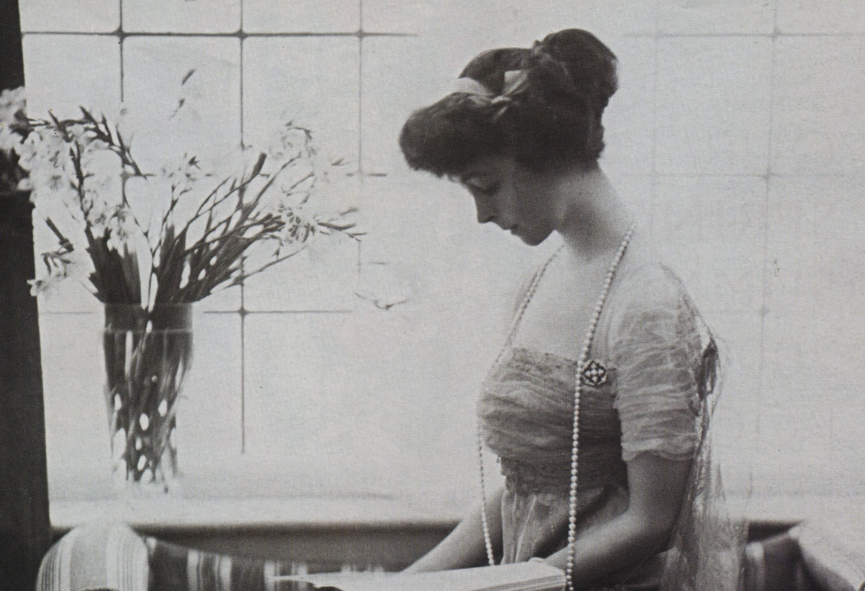 Consuelo Vanderbilt-Balsan in her home 1910