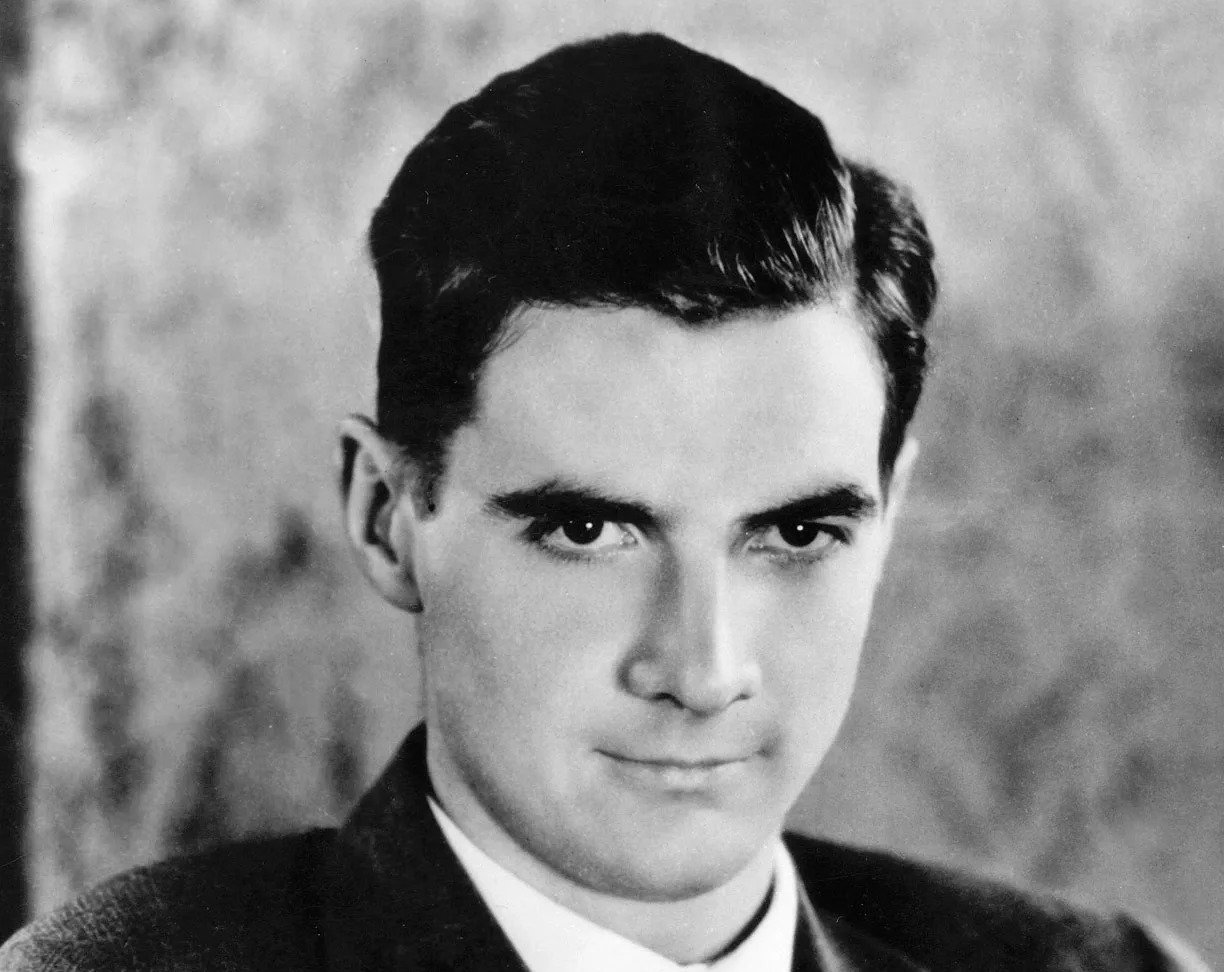 Grayscale Portrait Photo of American aerospace engineer Howard Hughes