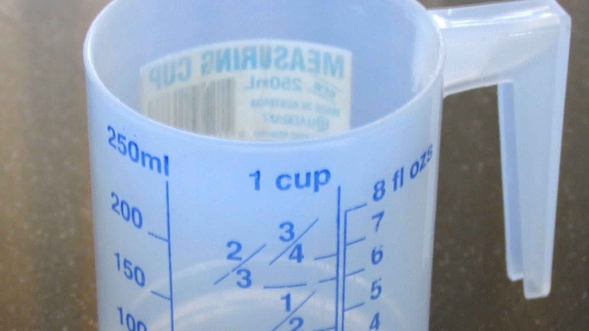 File:Simple Measuring Cup.jpg