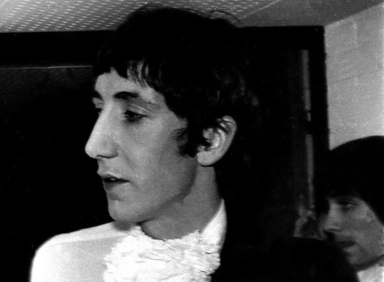 Grayscale Portrait Photo of Pete Townshend backstage in Germany