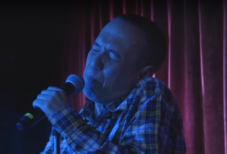 Screenshot of the documentary Gilbert