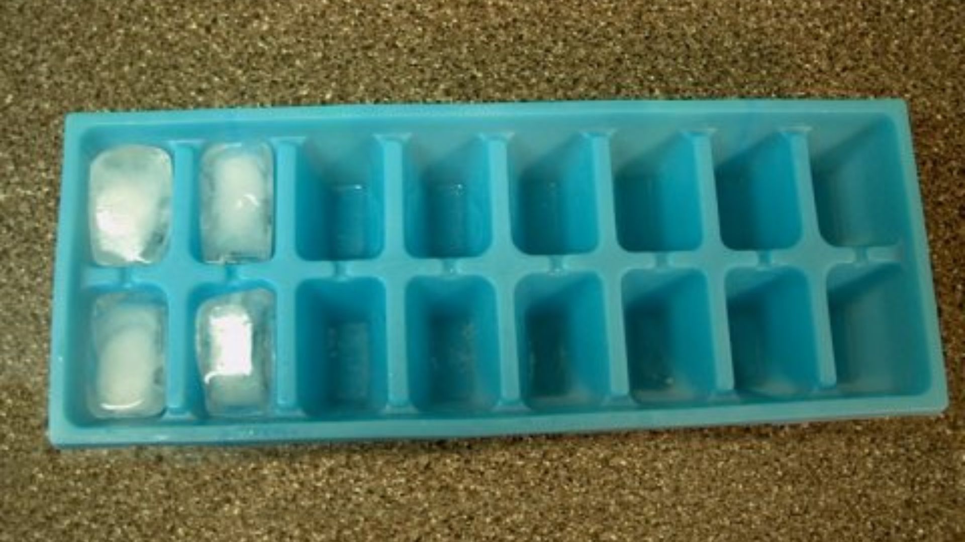 File:Ice cube tray.jpg