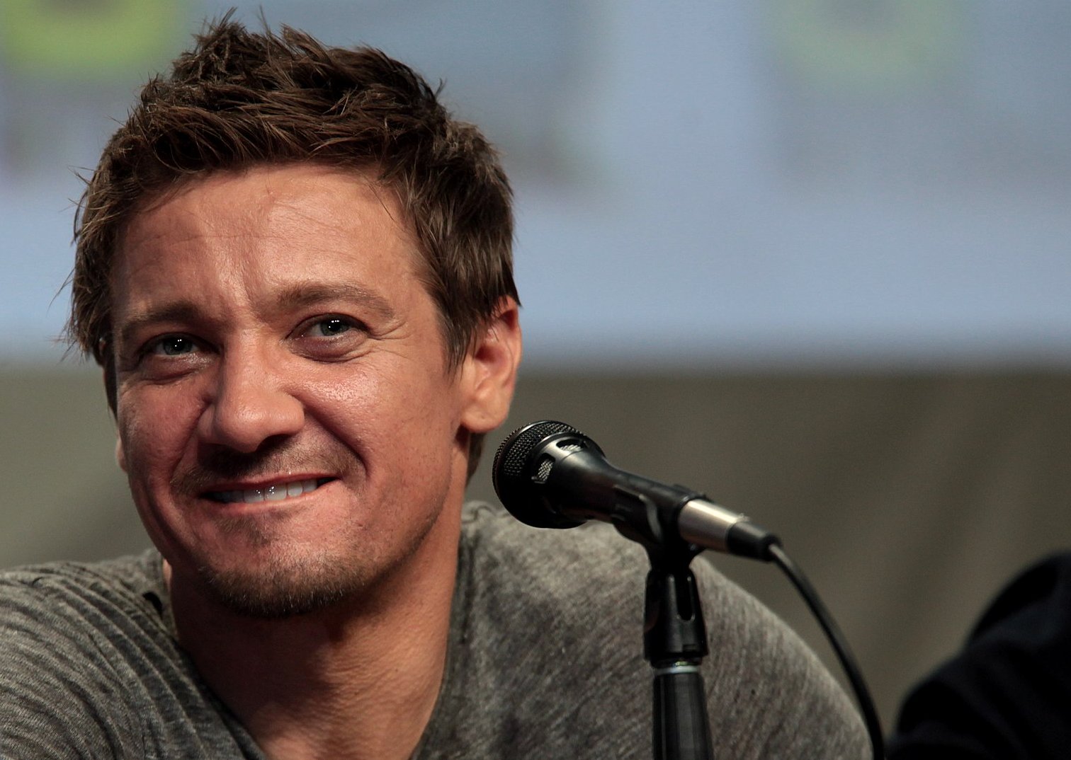 Jeremy Renner speaking at the 2014 San Diego Comic Con International