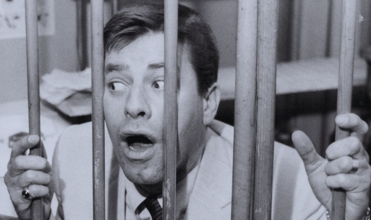 Gettyimages 482656629, Jerry Lewis American comedian Jerry Lewis posing in a prison cell on a trip to London, England, April 18th 1958.