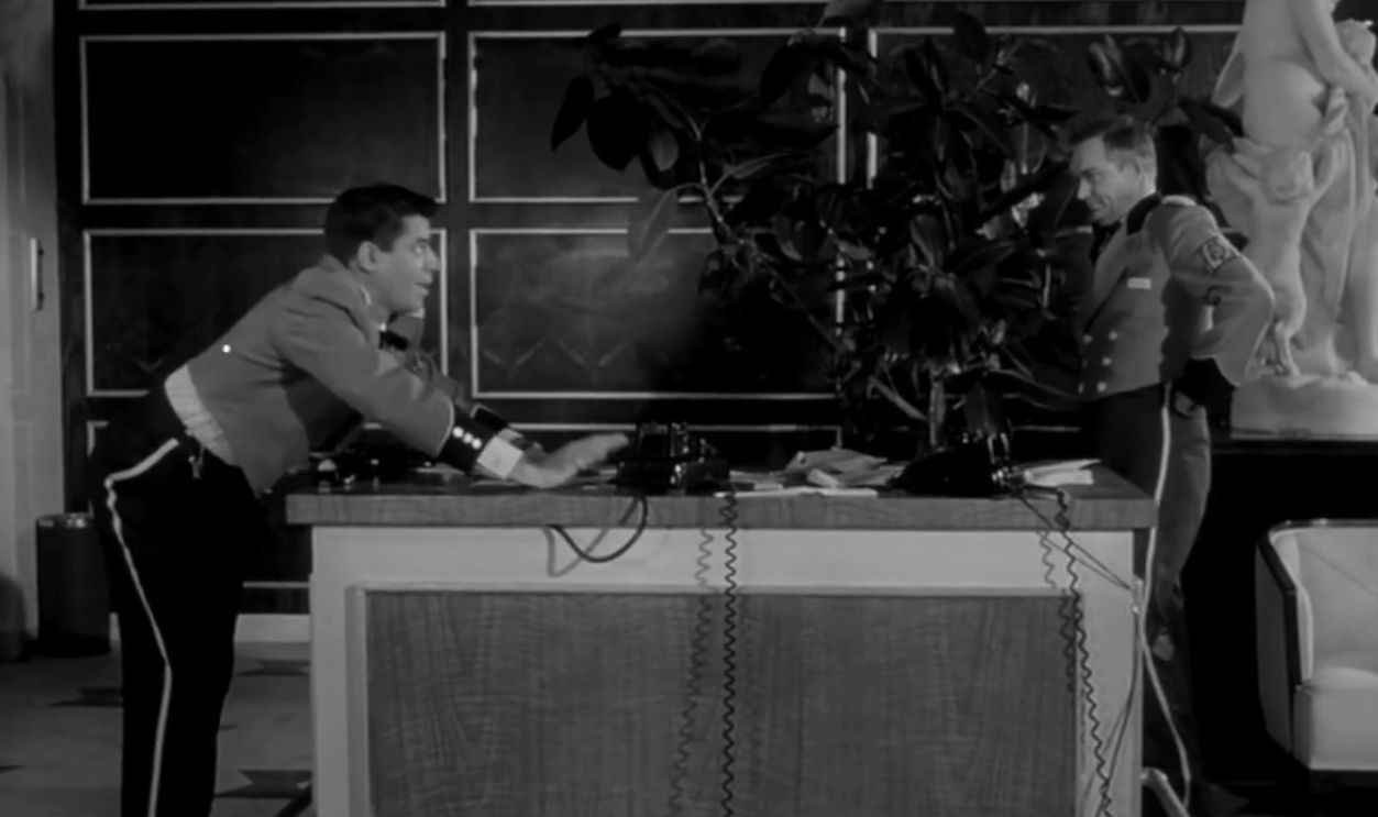 jerry lewis - Le Dingue du Palace - (The Bellboy)