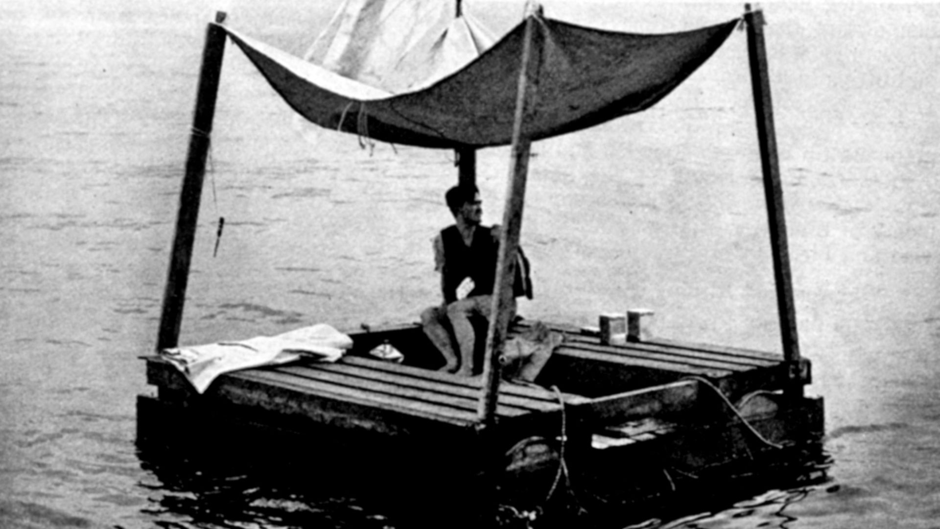 File:Poom i jego tratwa.jpg