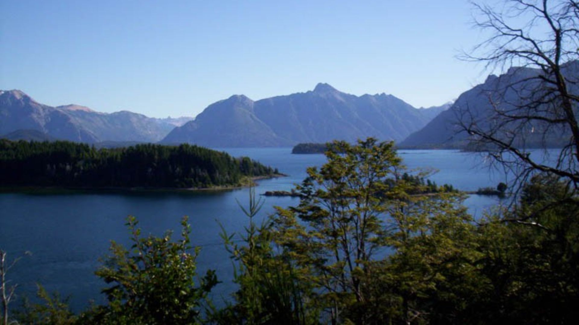 File:Lago Nahuel Huapi, Argentina, 2005.jpeg