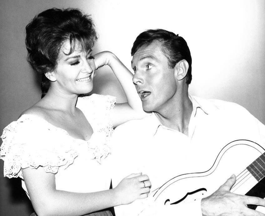 Adam West Anita Sands Robert Taylors Detectives 1961