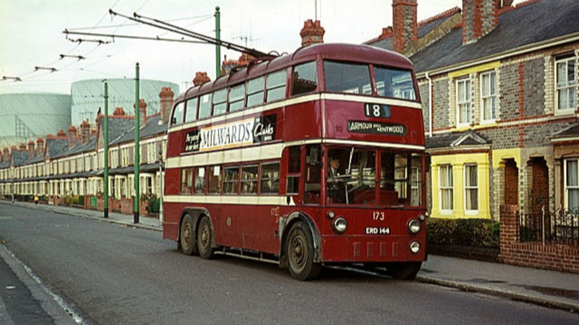 File:Reading Trolleybus in Liverpool Road.jpg