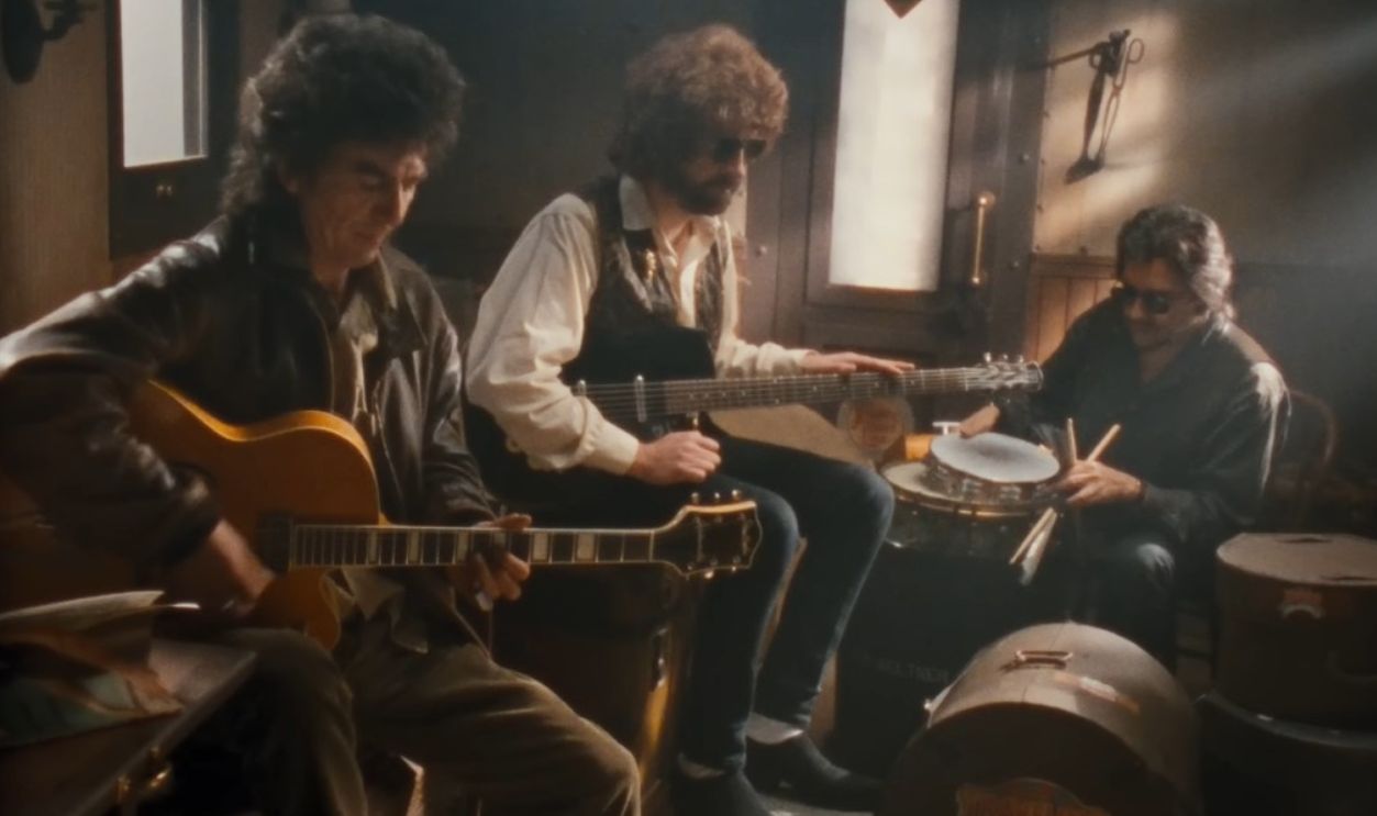 The Traveling Wilburys - End Of The Line (Official 4K Music Video), The Traveling Wilburys