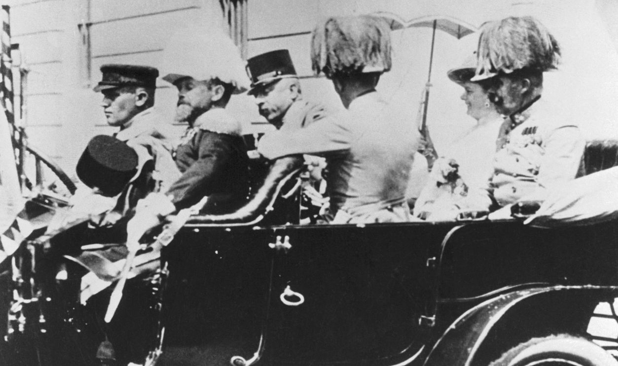 Gettyimages - 515107736, Archduke Franz Ferdinand Riding in a Car Archduke Franz Ferdinand and Sophie, Duchess of Hohenberg riding in a car in Sarajevo before the assassination.