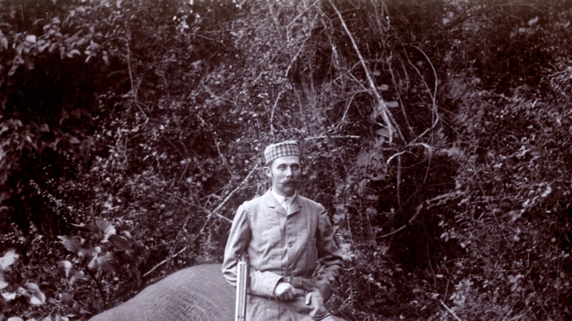 File:Franz Ferdinand von Österreich-Este auf Elefantenjagd 1893.jpg