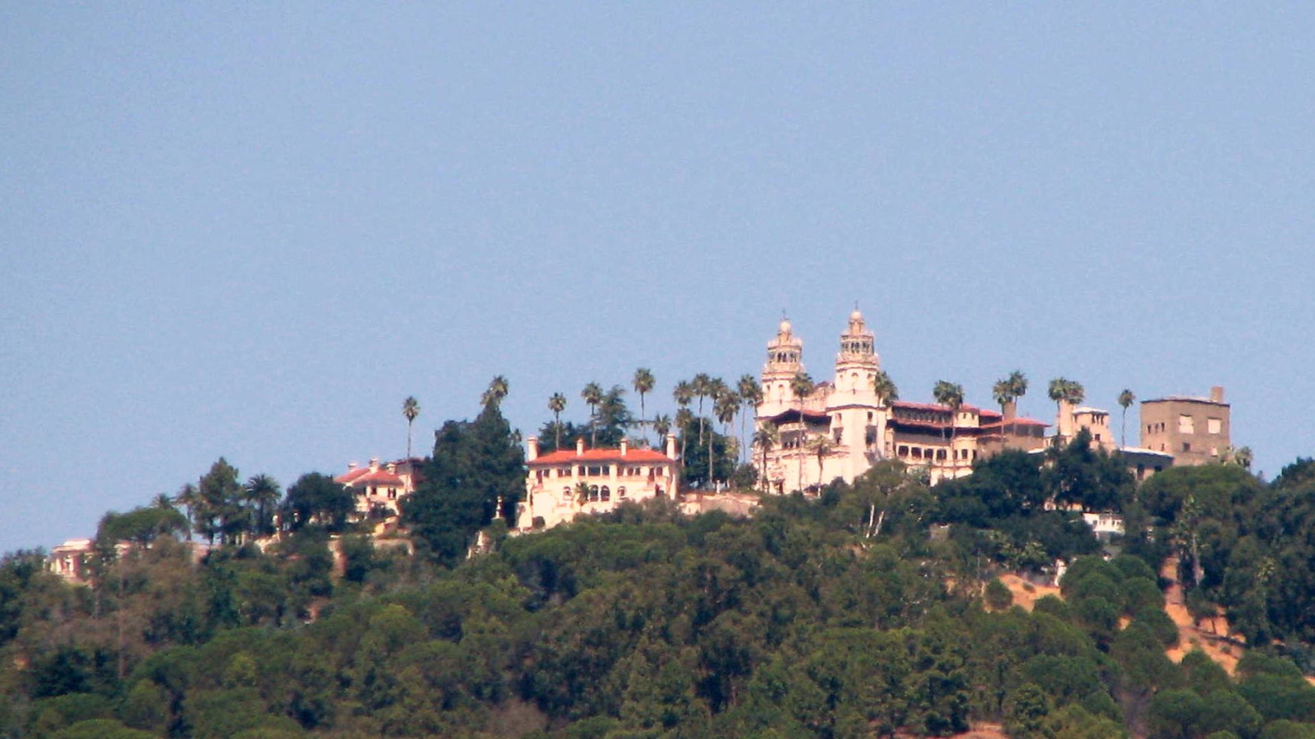File:Hearst Castle02.jpg