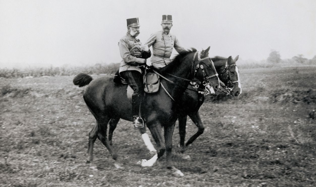 Gettyimages - 	53313210, Emperor Franz Joseph with Franz Ferdinand... AUSTRIA - CIRCA 1908: Emperor Franz Joseph with Franz Ferdinand, during a maneuver in Veszpr?m, Hungary. Photography. 1908. 