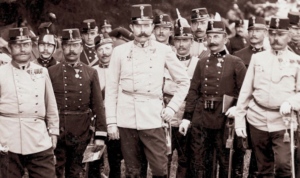 Gettyimages - 56458611, Franz Ferdinand d?Este AUSTRIA - JANUARY 01: Franz Ferdinand d?Este (1863 bis 1914) during a maneuver. Photography. 1910. 