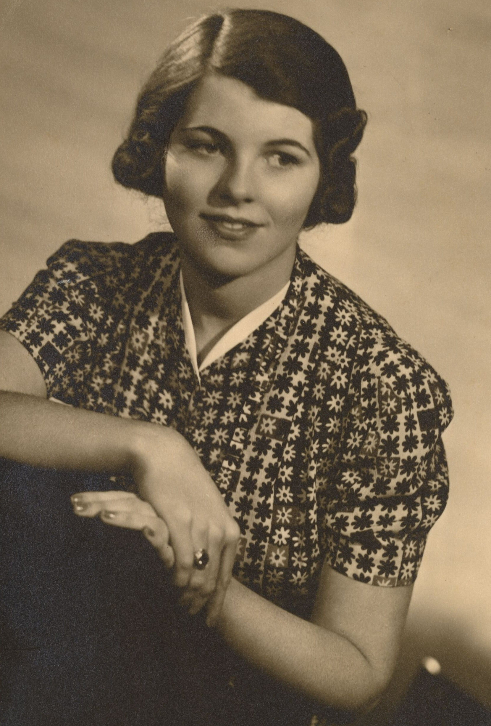 File:Portrait of Rosemary Kennedy on June 30, 1938.jpg
