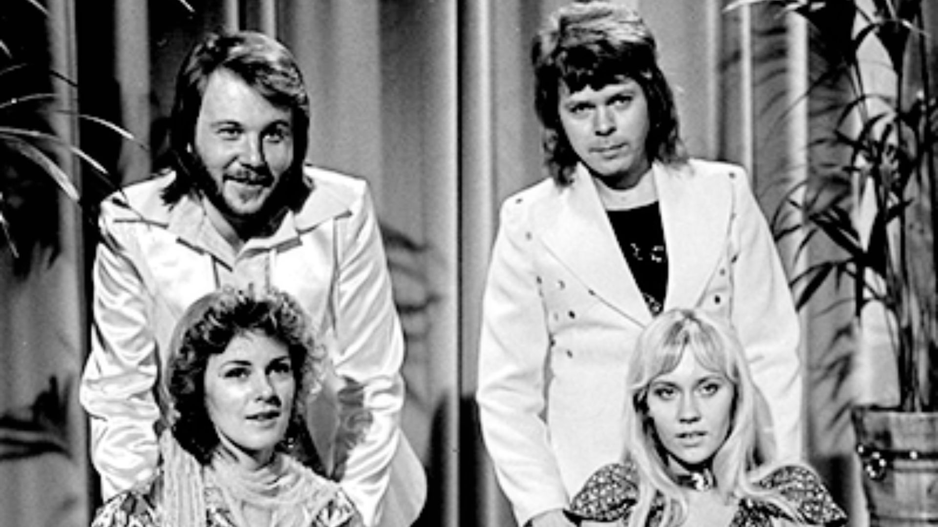 File:ABBA - TopPop 1974 1.png