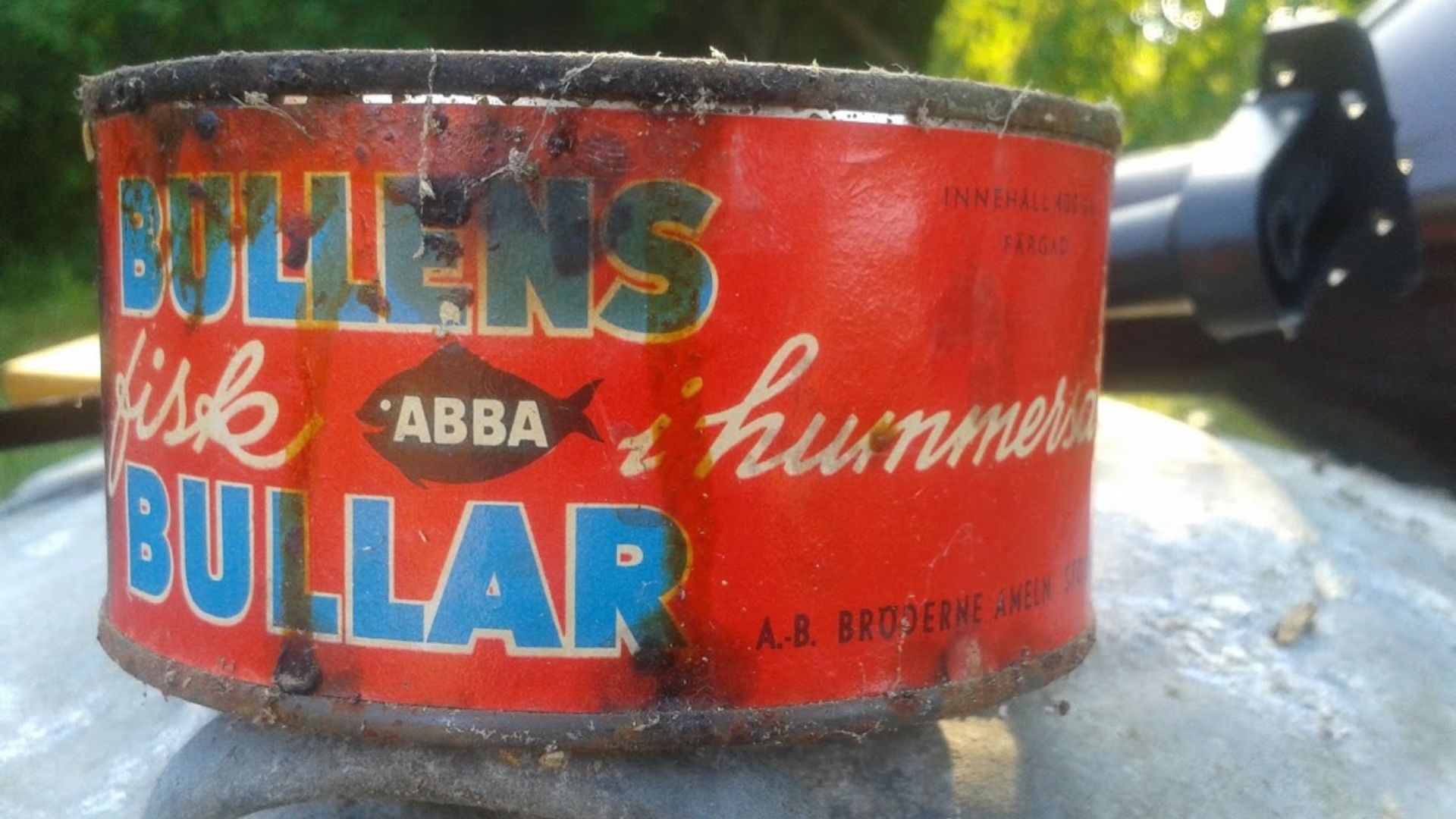 File:Bullens fiskbullar i hummersås.jpg