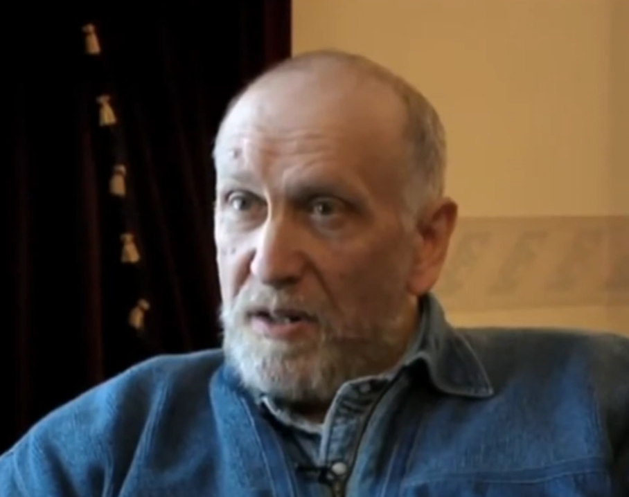 Screenshot of Bobby Fischer from - Bobby Fischer Against the World (2011)