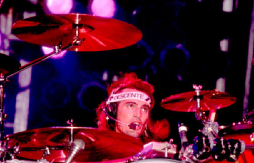 Tommy Lee of Motley Crue performing