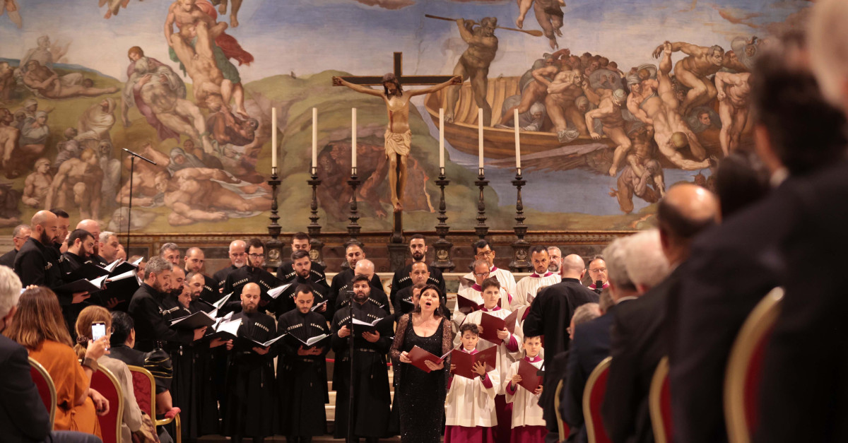File:Trinity Cathedral Choir and the Sistine Chapel Choir.jpg